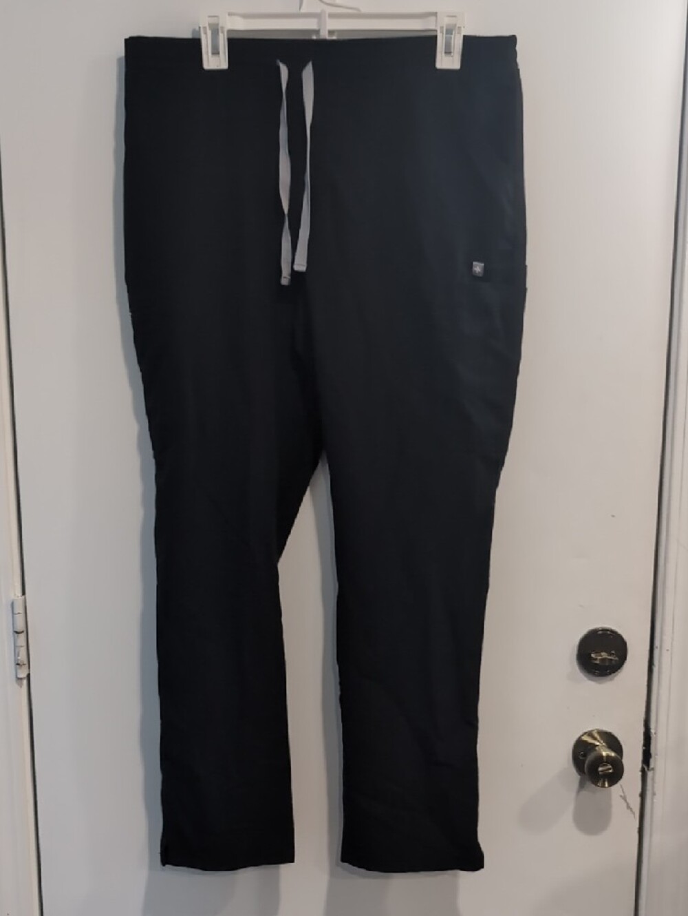 FIGS High-Waisted Yola Skinny Scrub Pants Black Size Large - Picture 5 of 7
